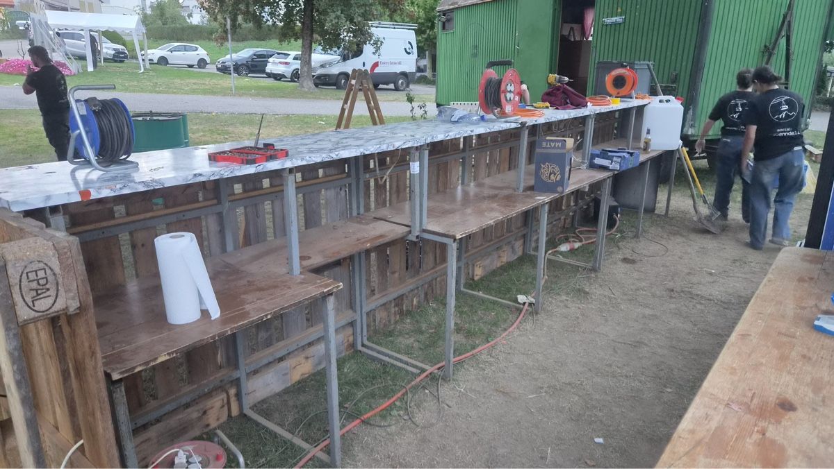 Equipement de magasin & Foires: Bar – D'occasion à Olten par Jonashengartner 2