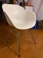 4 Stühle Weiss Metallgestell guter Zustand