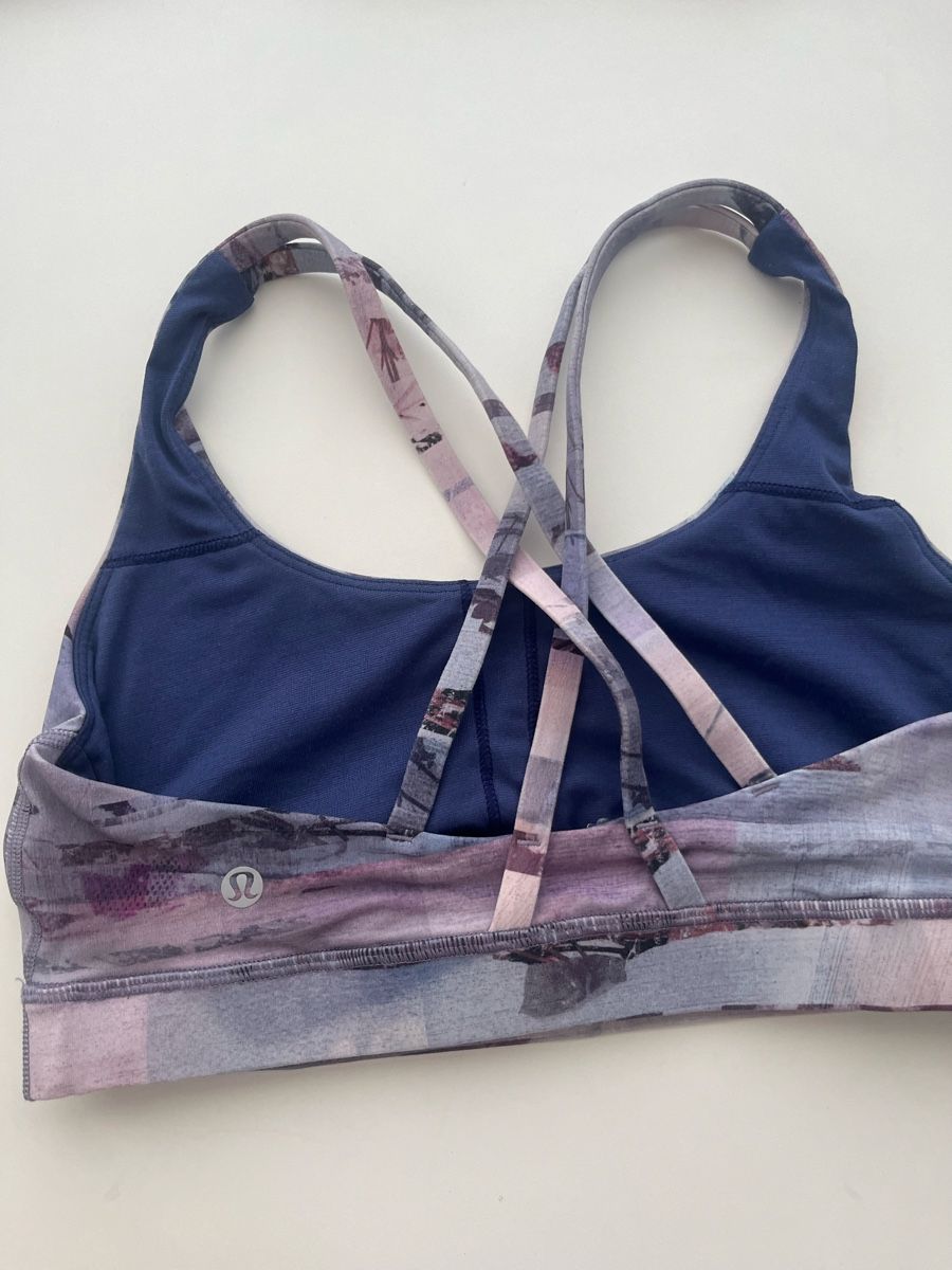 Lululemon Top: Lululemon Top – Usato da Dottikon venduto da kat_jk9m 1