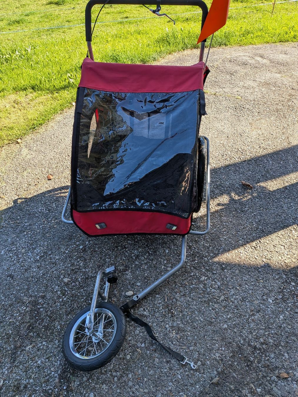 Rimorchi: Veloanhänger inkl. Babysitz – Usato da Wattwil venduto da regenbogen4.0 4