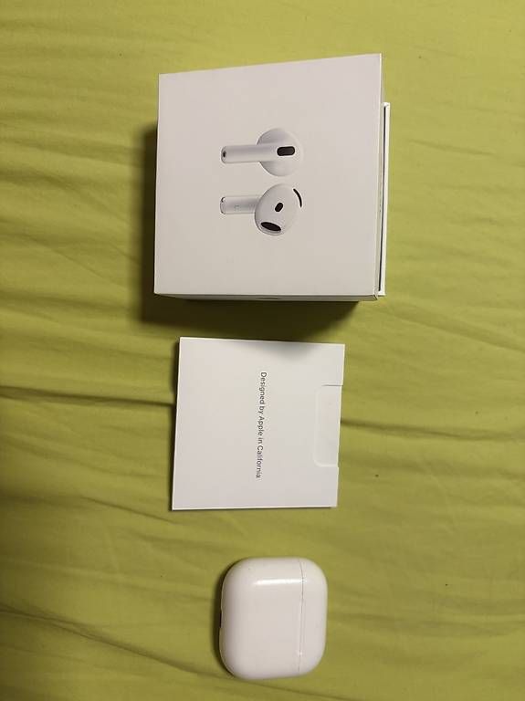 Apple Casques audio: Airpods 4 – D'occasion à Therwil par OdvalaV2 2