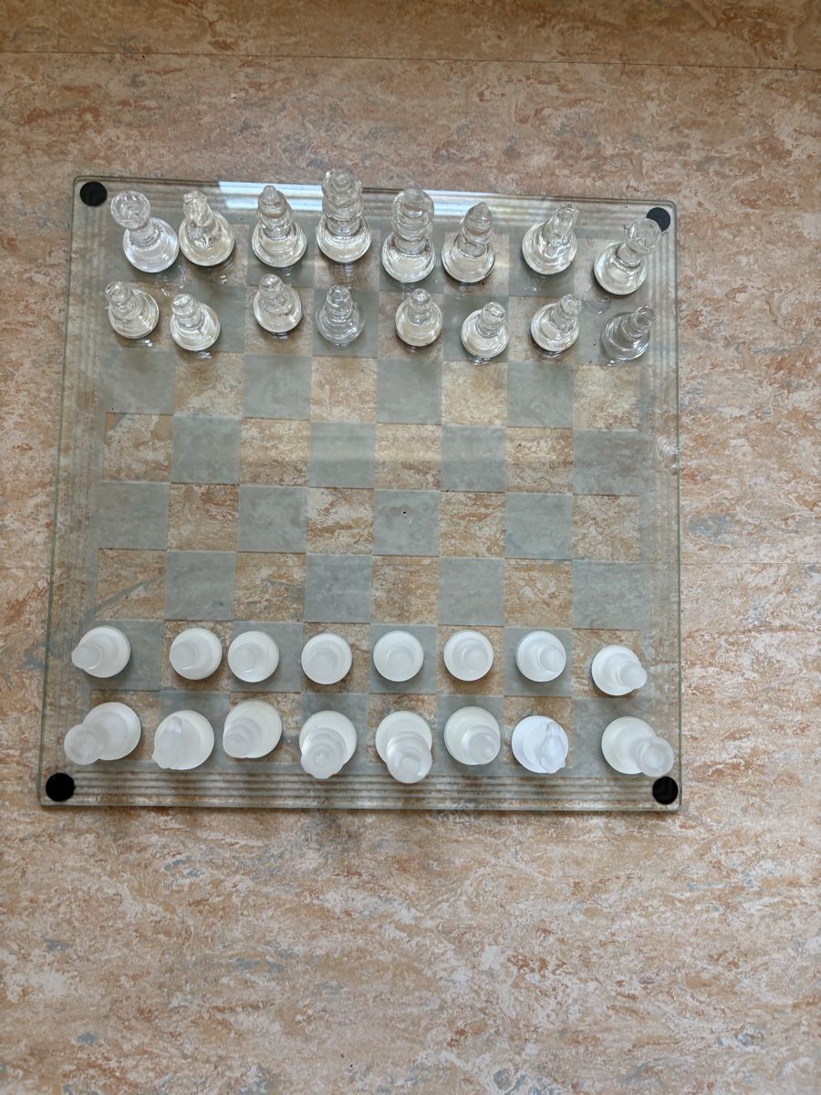 Jeux: Schach Spiel – D'occasion à Hilfikon par Elodie1990
