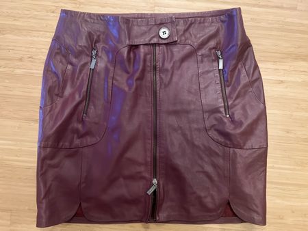 Superbe jupe CRIS BARROS en cuir bordeaux 38/40