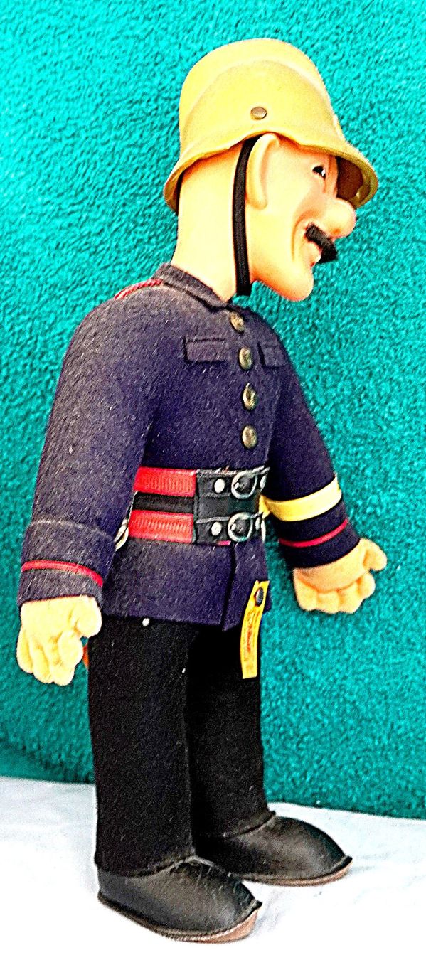Steiff Giocattoli: Feuerwehr Mann Steiff alt – Usato da Baar venduto da 2cvbaar 7