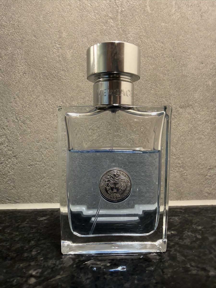Versace Parfums & Eau de Toilette: Parfum Versace eau de toilette flacon – D'occasion à Morges par PiCK1