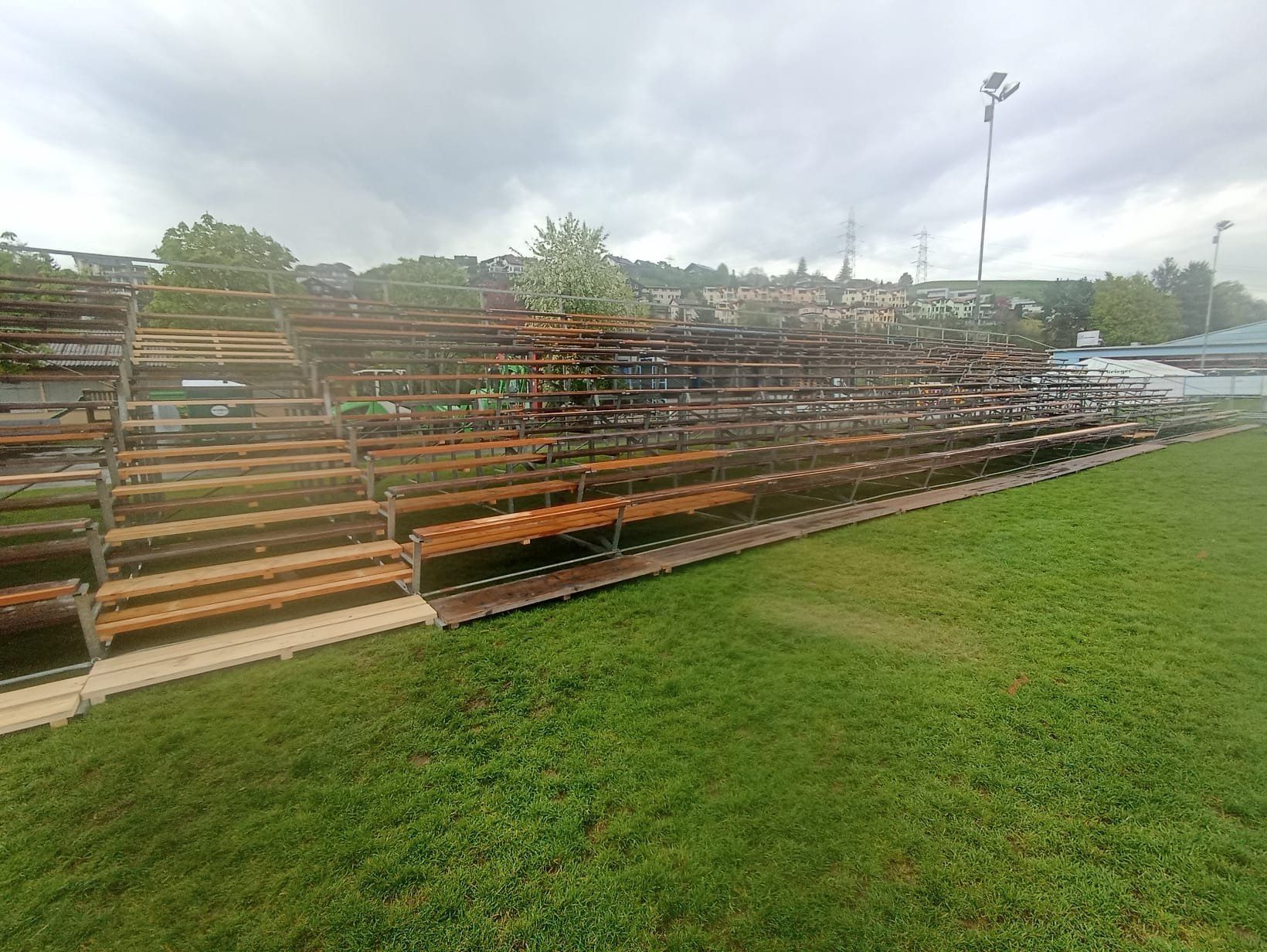 Tentes & Pavillons: Zuschauertribüne – D'occasion à Baar par aerdna84 1
