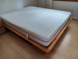 Bett 160x200 inkl. Matratze & zwei Lattenroste zu verkaufen