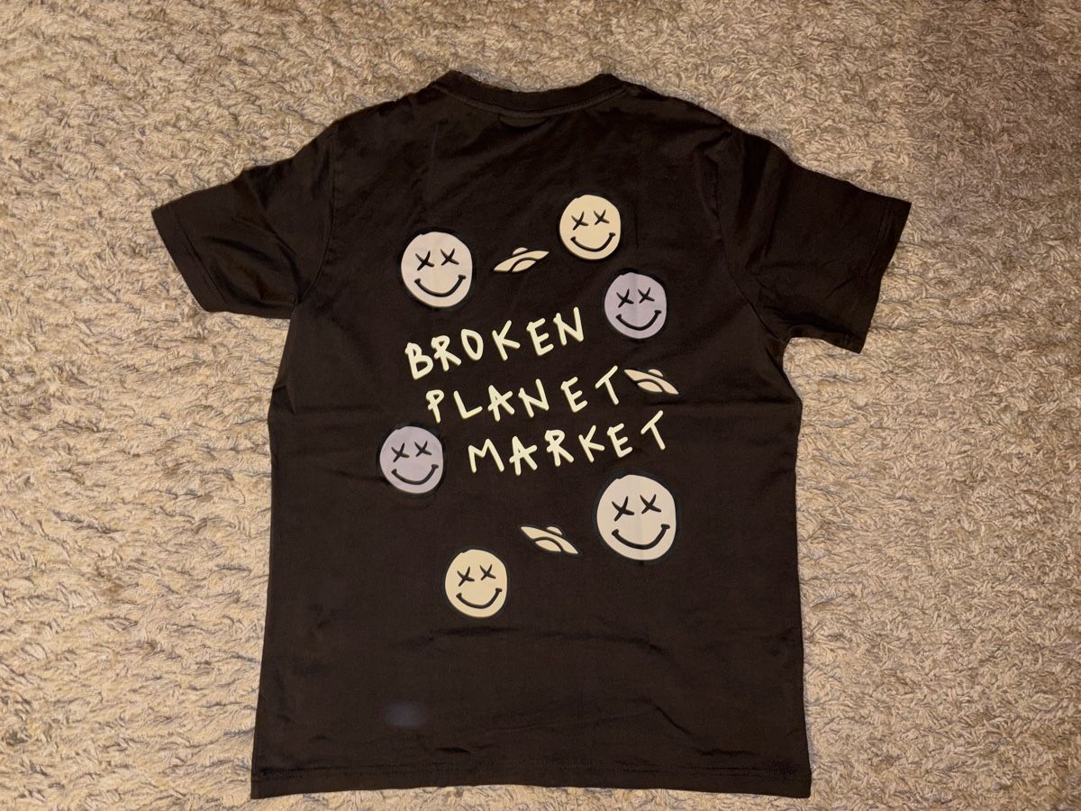 T-Shirts: Broken Planet Tshirt – Gebraucht aus Visperterminen von lgresell 3