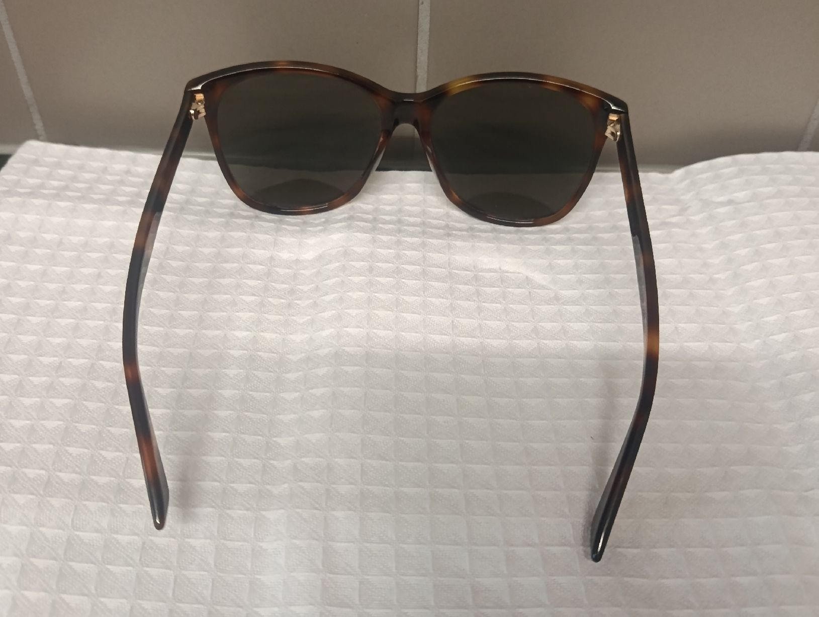 Gucci Lunettes & Verres: Lunettes Gucci – D'occasion à La chaux de fonds par ton_79f7 7