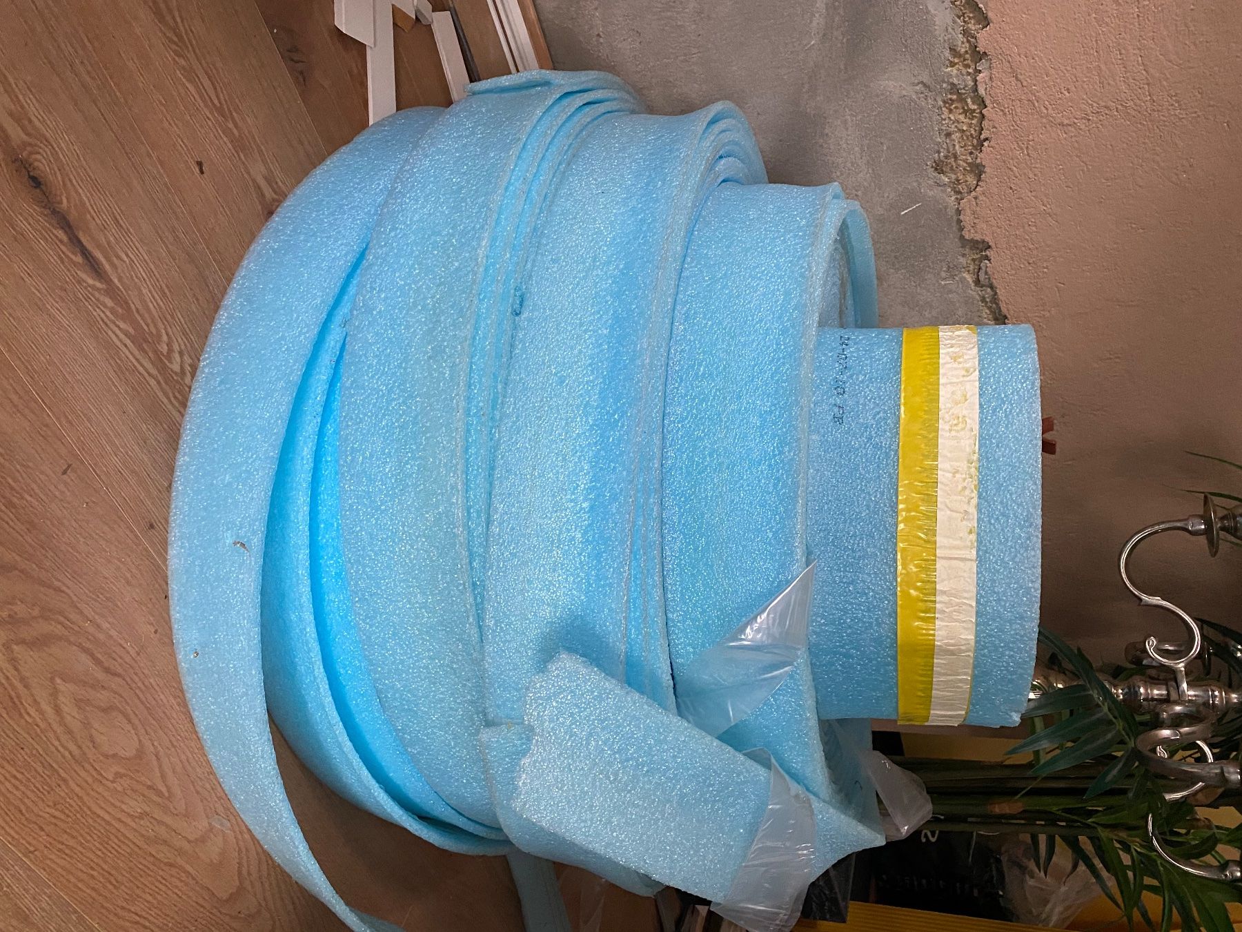 Rivestimenti per pavimenti: LOT: Bandes périphériques Knauf FE10/120, isolation sol – Nuovo e nell'imballaggio originale da Grolley venduto da GM-CK 3