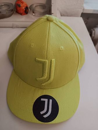 JUVENTUS PULLOVER+CAP gr.L