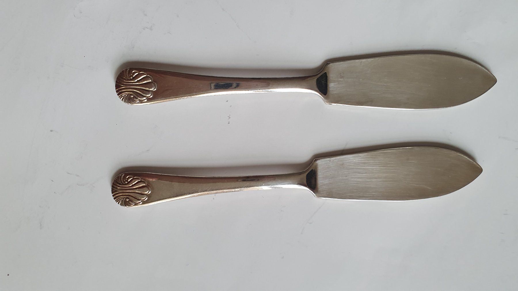 Set di posate: 2 Besteck aus England versilbert – Usato da Winterthur venduto da Ywan1