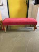 Rote Samt-Bank, Vintage-Stil, mit Quasten, Top Zustand!