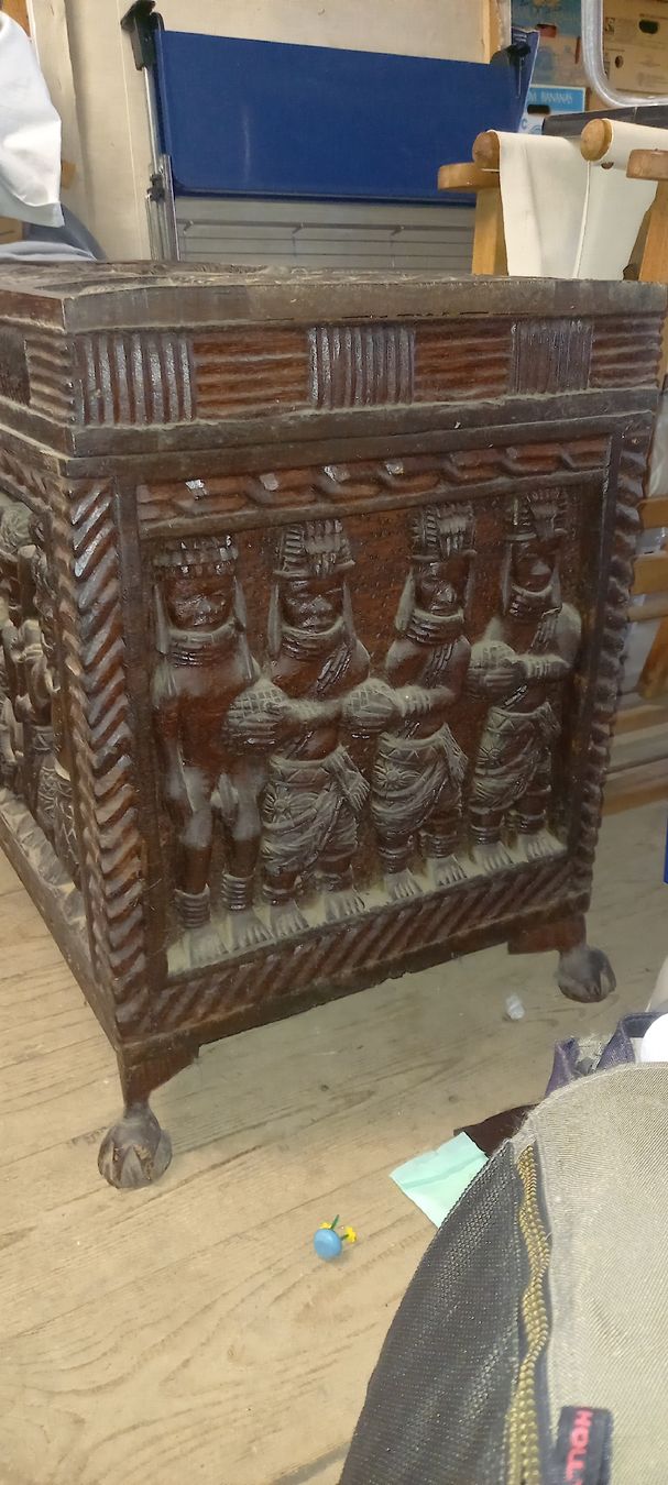 Truhen: Antike afrikanische Truhe – Gebraucht aus Wädenswil von Greatstuff 3