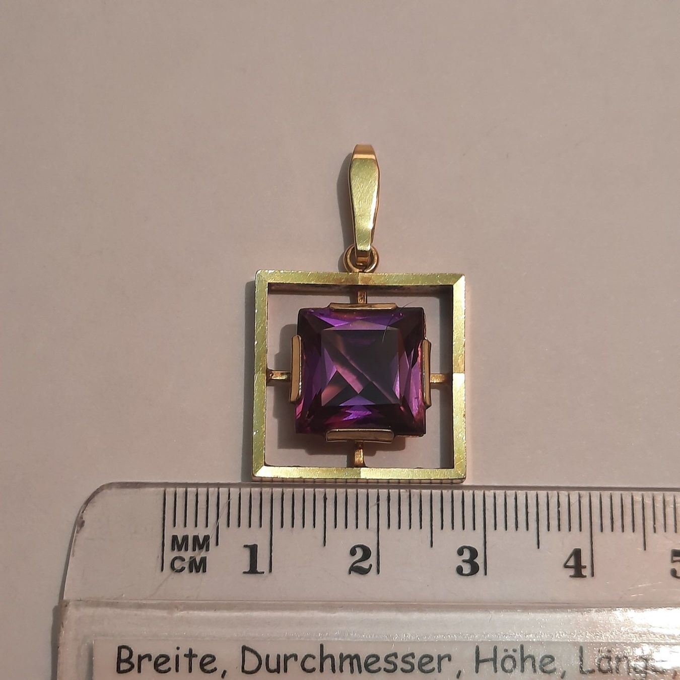 Ciondoli: Goldener Anhänger mit grossem Sativ – Usato da Unterägeri venduto da Altgoldschmuck 7