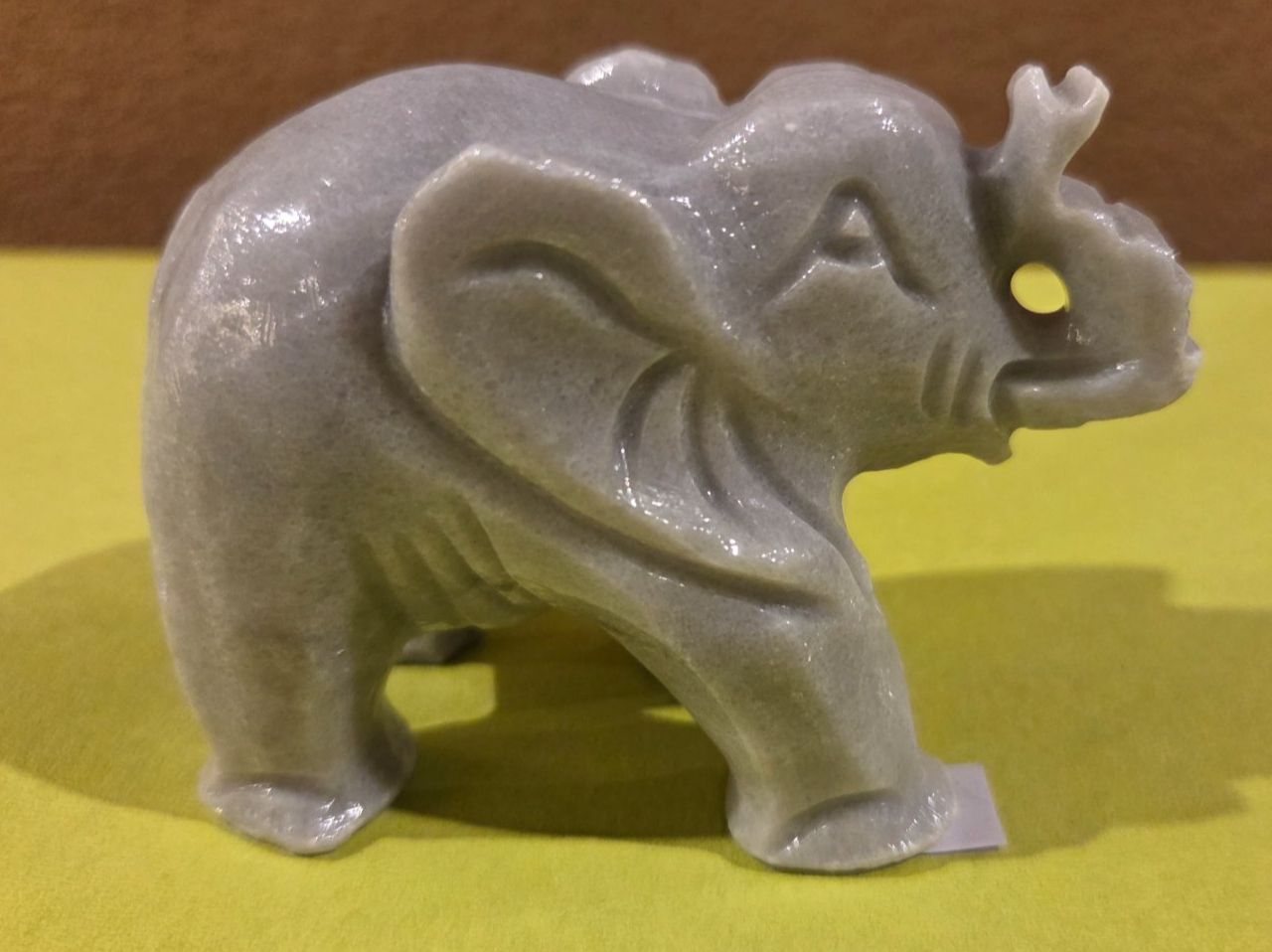 Sculture & Statue: Elefant aus Marmor 7cm – Nuovo (secondo la descrizione) da Roggliswil venduto da Mabelco