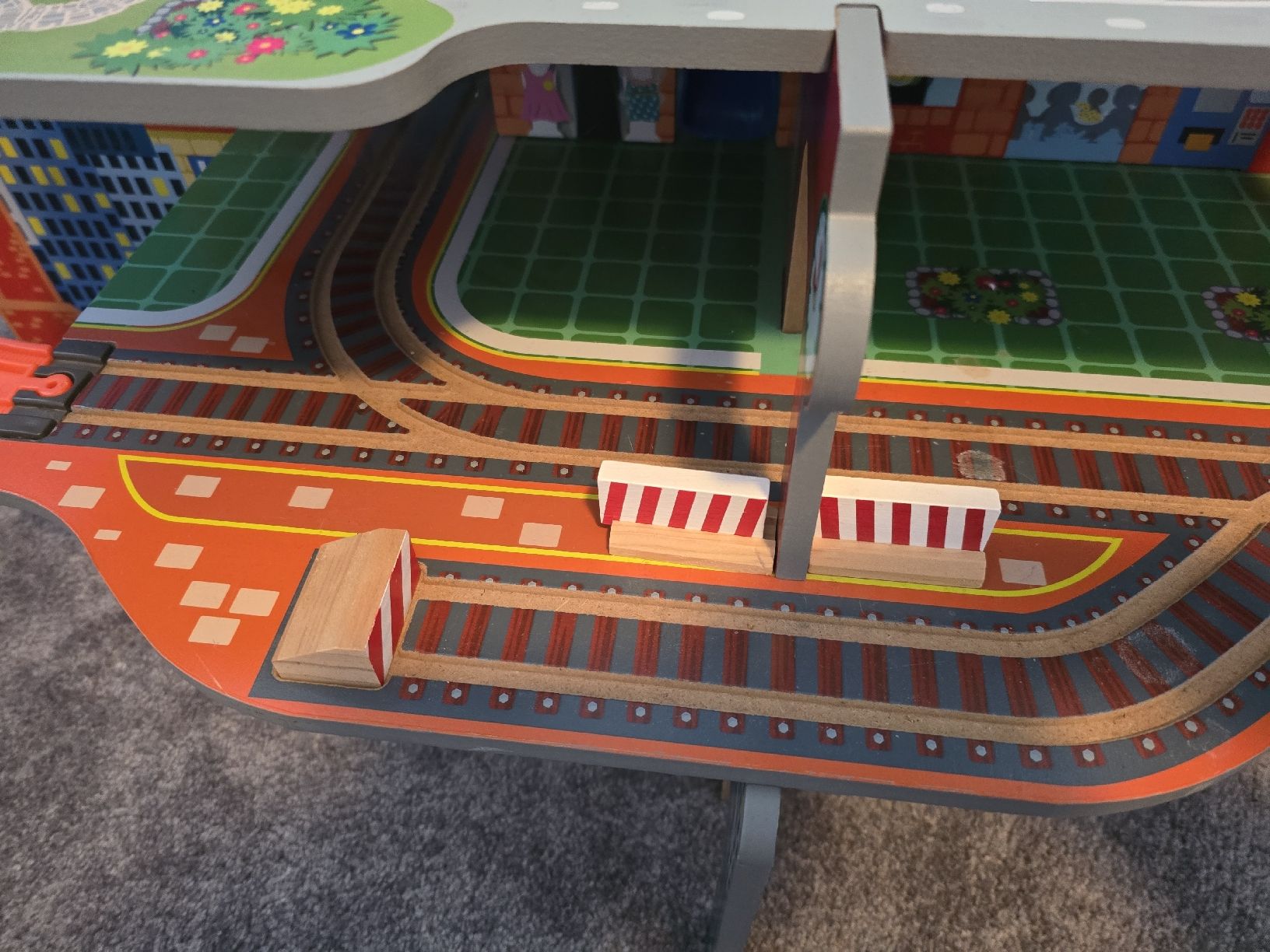 Giocattoli: Riesen Spielbahn Playtime Town – Usato da Unterentfelden venduto da Panda-87 3