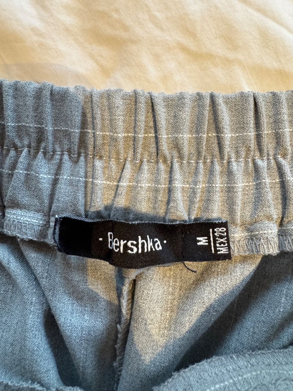 Bershka Pantaloni: Pantalon habillé - Bershka – Usato da Denens venduto da sar_5wlm 2