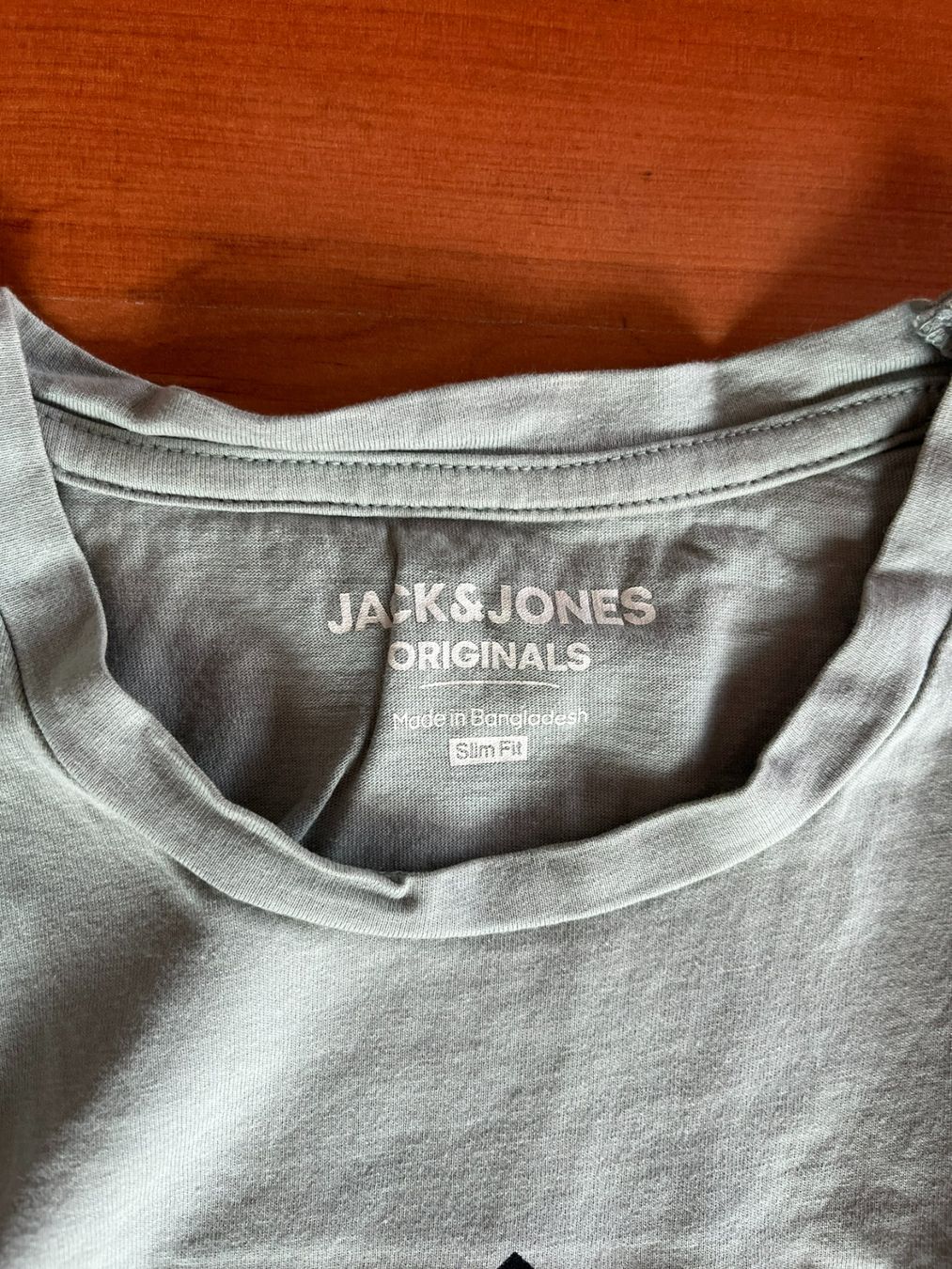 T-Shirts: Jack & Jones T-Shirt – Gebraucht aus Seuzach von anina.k 1