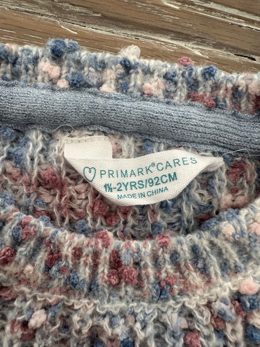 Primark Pulls et sweat-shirts: Strick-Pullover Primark bunt Grösse 92 🤍 – D'occasion à Safenwil par Whoopie1 3