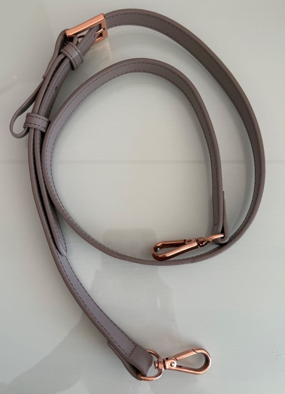 Ted Baker Borse da donna: Ted Baker Handtasche - taube grau – Usato da Eichberg venduto da Lolapop18 5