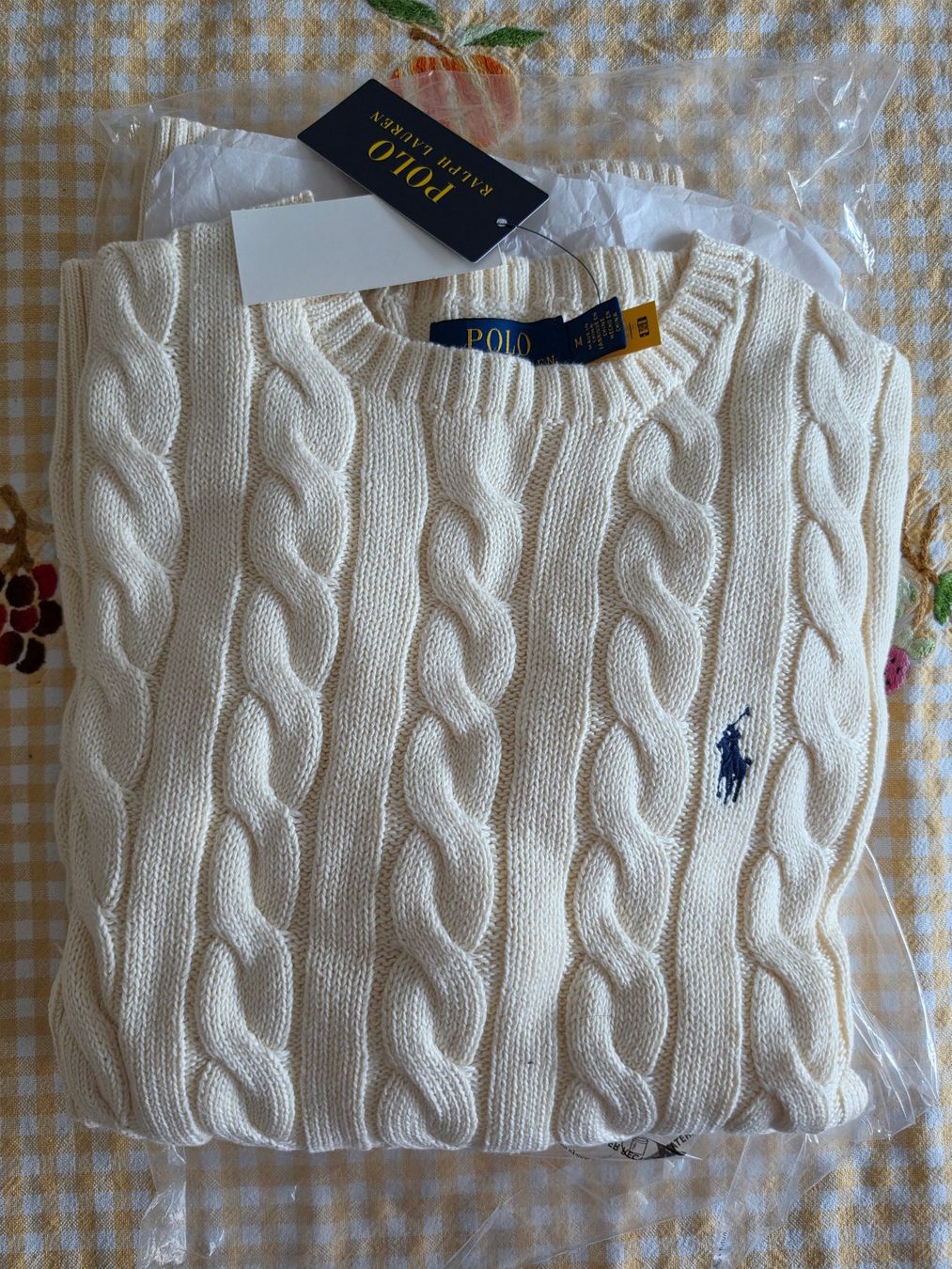 Ralph Lauren Abbigliamento: Polo Ralph Lauren CABLE KNIT COTTON SWEATER - Strickpullover – Nuovo e nell'imballaggio originale da Rüschlikon venduto da lordgara