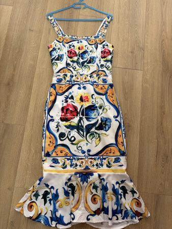 Sommerkleid mit Blumenmuster bunt Grösse S neuwertig
