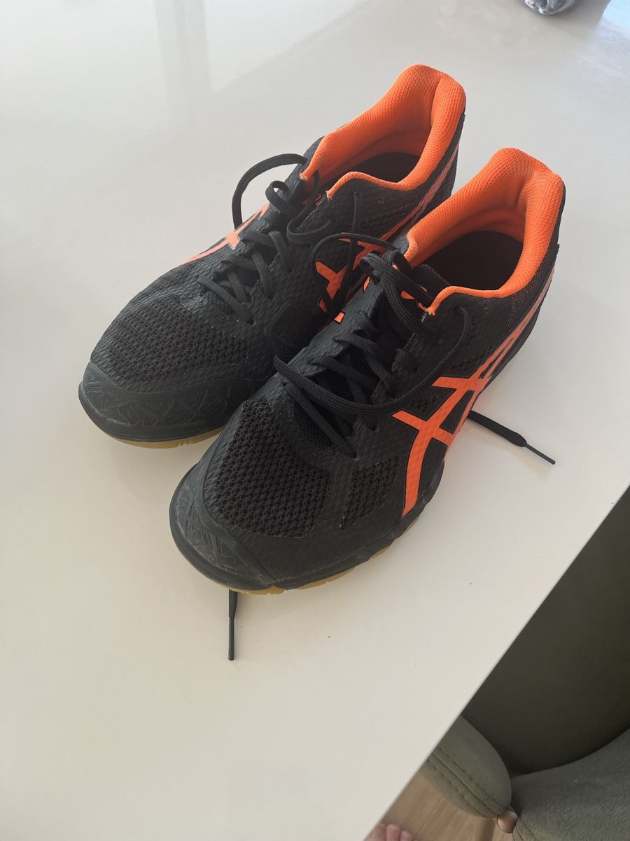 Asics Herrenschuhe: Asics-Badminton Schuhe – Neu (gemäss Beschreibung) aus Oensingen von catching-donuts 1