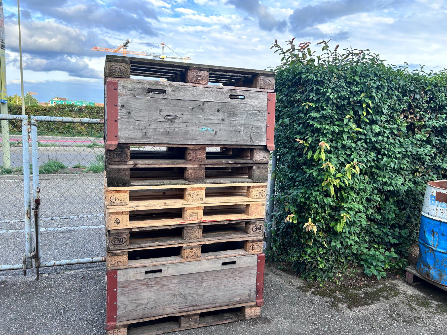 Pallets: Paletten + Rahmen – Usato da Münchenstein venduto da fransch 3