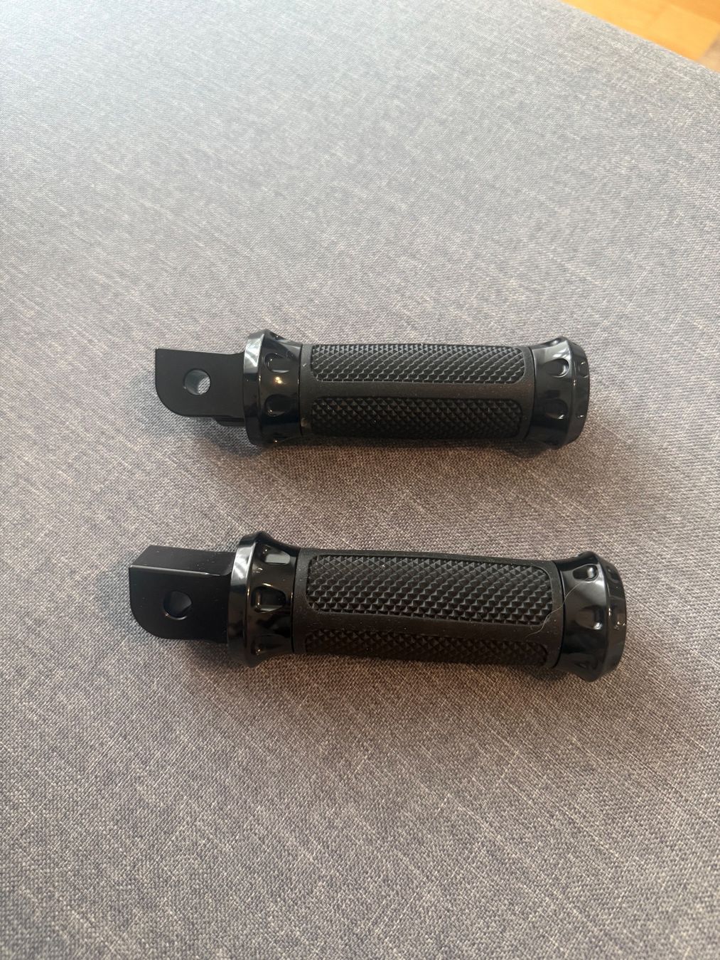 Harley-Davidson Tutti i ricambio per moto: Performance Machine Motorrad Fussrasten schwarz neu – Nuovo (secondo la descrizione) da Horw venduto da Gaben007 1