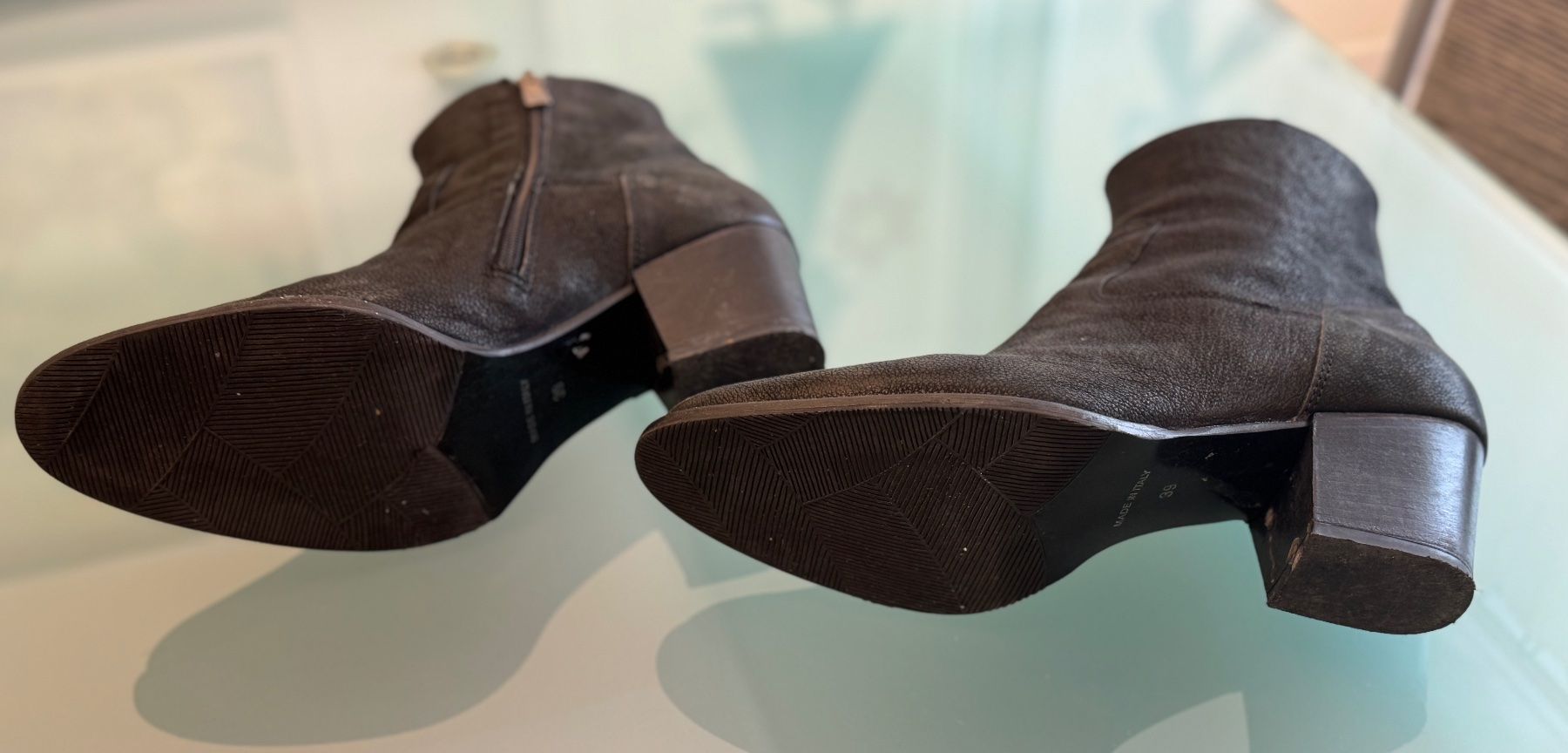 Scarpe da donna: Schwarze Leder-Stiefeletten von Passito – Usato da Unterägeri venduto da Jr61 3
