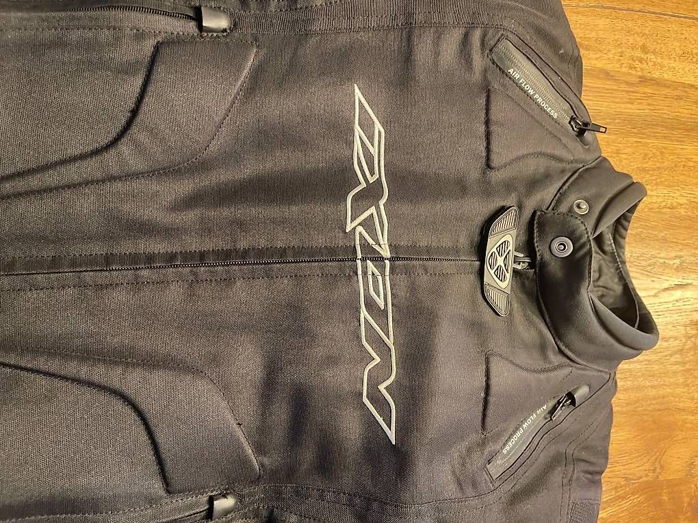 Lots de vêtements: Ixon motorradkombi Gr. 48 – D'occasion à wiesendangen par Luna120 1