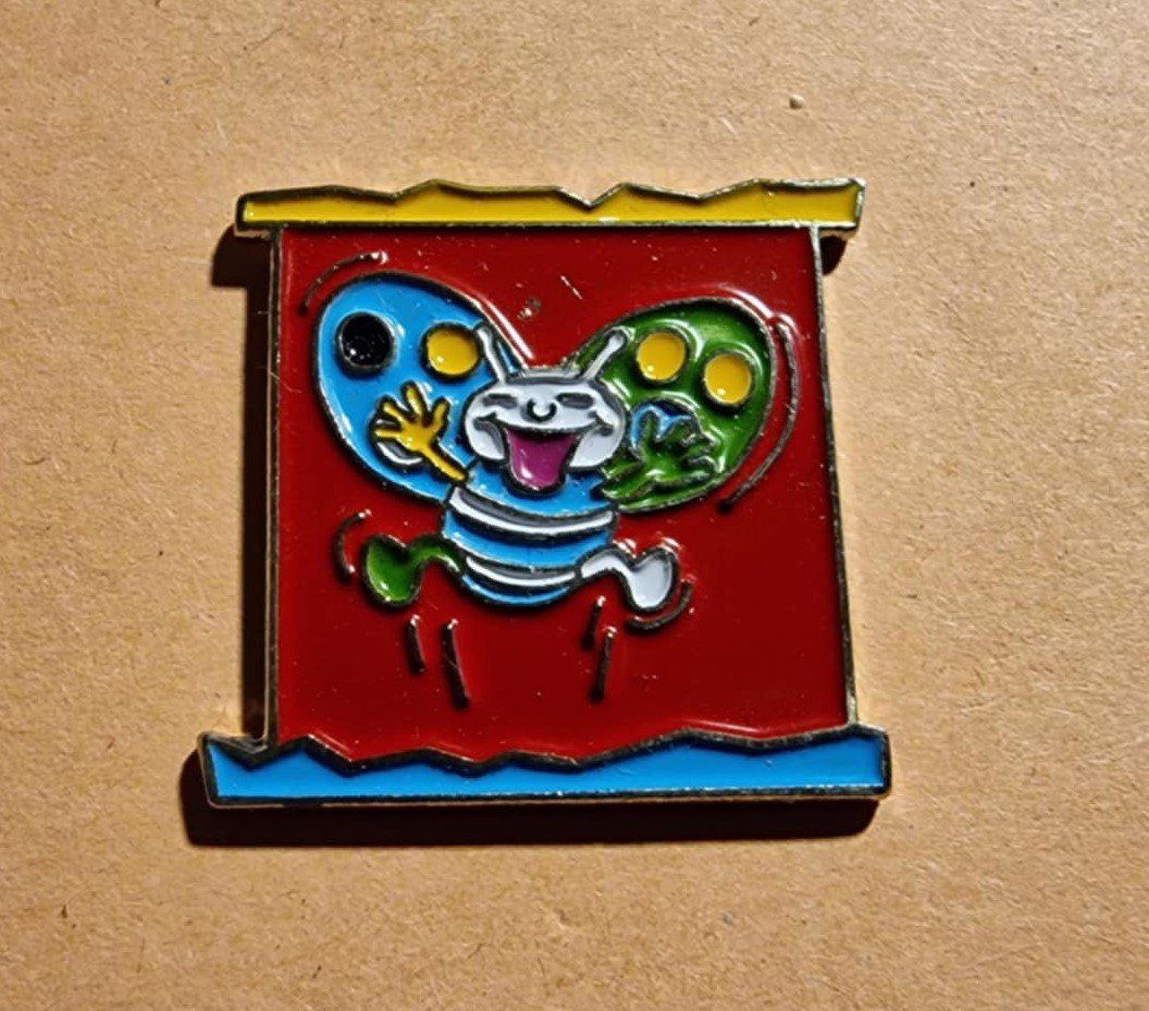 Plaketten & Abzeichen: Pin Blick Käfer – Gebraucht aus Härkingen von specialshapes
