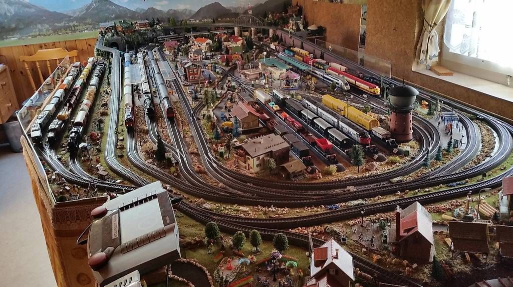 Modellini di ferrovie: Maquette de train Märklin Prix à discuté – Nuovo e nell'imballaggio originale da  venduto da