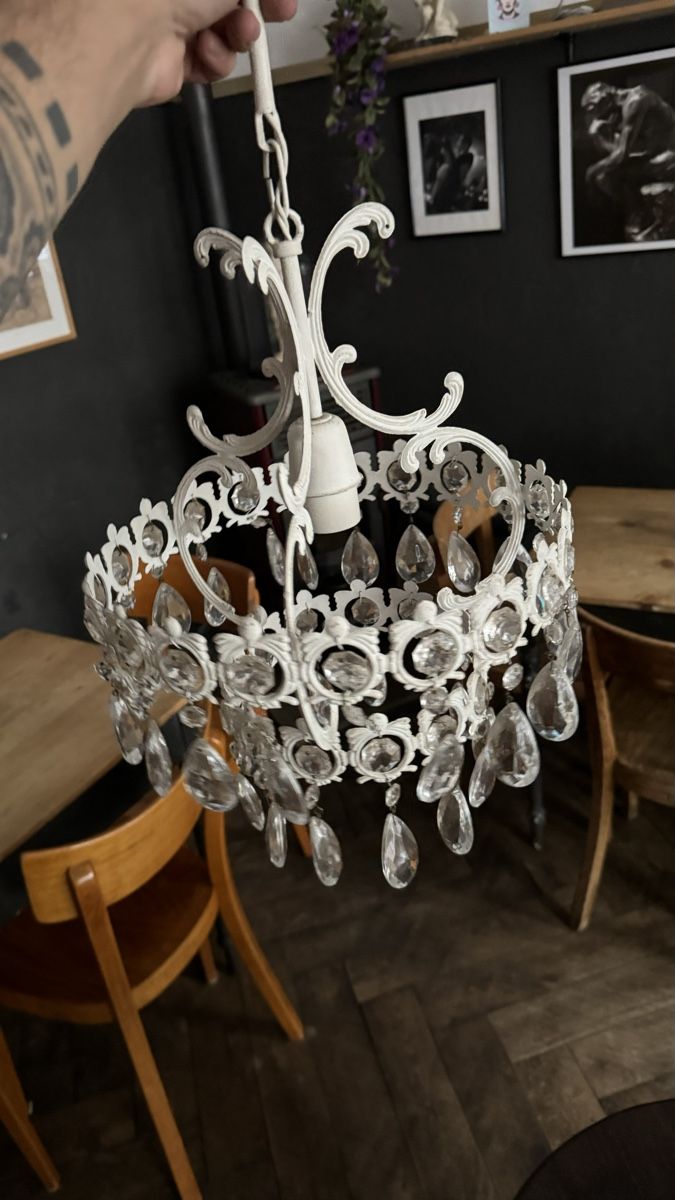 Lampadari & plafoniere: Antiker Kronleuchter, Shabby Chic, Echtkristall – Usato da Luzern venduto da JAYJAY-LEMMING 1