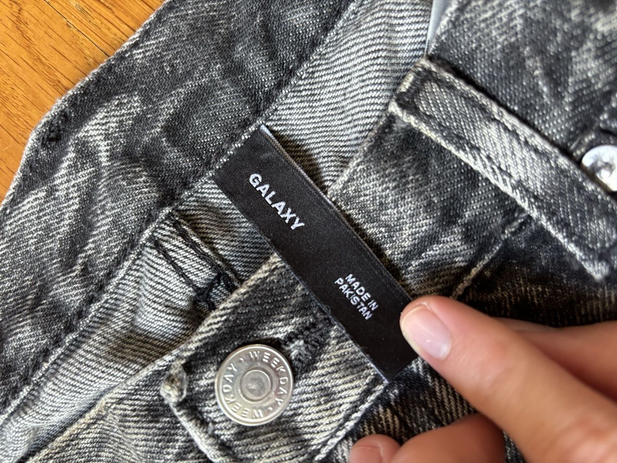 Weekday Jeans: Galaxy Weekday Black/Grey Jeans – Usato da Bern venduto da Lelixino 6