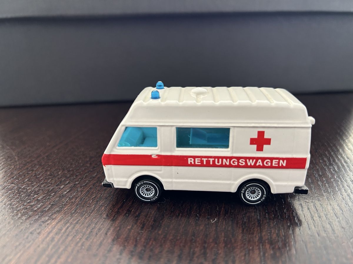 Volkswagen Modellini d'auto: VW LT 28 Rettungswagen – Usato da Islisberg venduto da Nawi2000 1