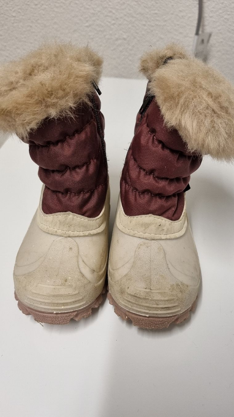 Scarpe per ragazze: schuhe gr 23 – Usato da Seuzach venduto da ita_zp5r 1