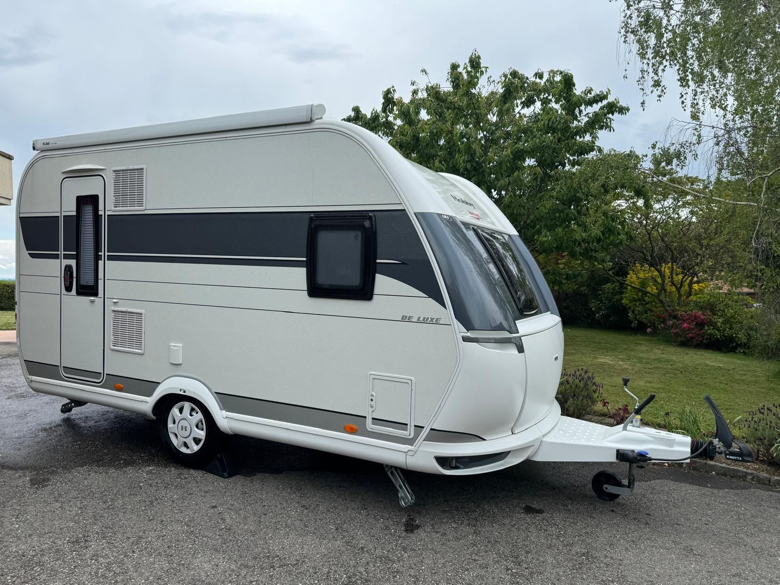 Hobby Veicoli da campeggio: Caravane Hobby Deluxe 400sfe – Usato da Bevaix venduto da Lemana