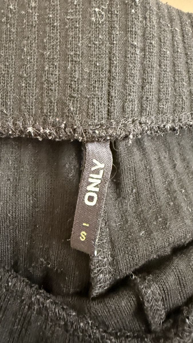 Hosen: Hose schwarz, Grösse S – Neu (gemäss Beschreibung) aus Thun von tat_wg9t 1