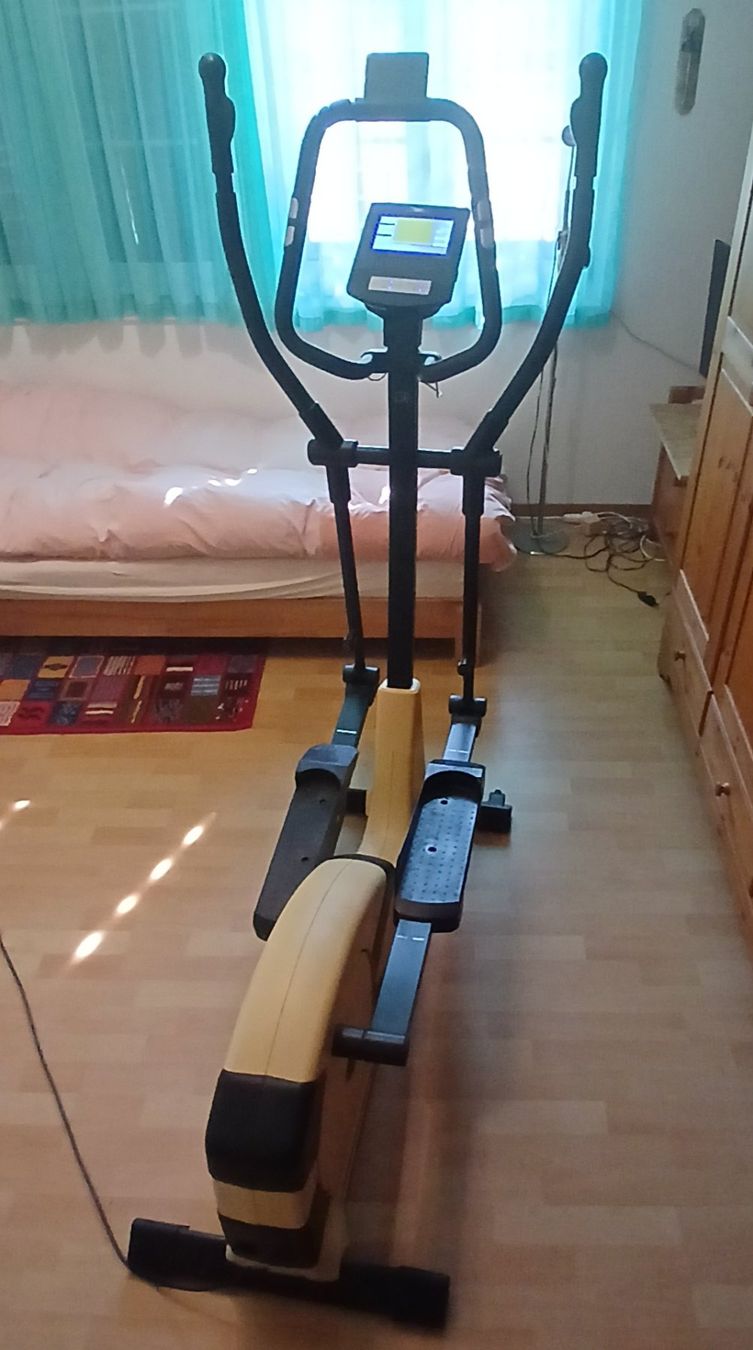 Aldi Vélos d'appartement: Crosstrainer gratis – D'occasion à Teufen ZH par Frey2 1