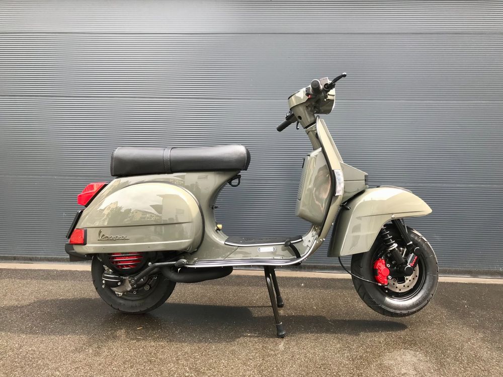 https://img.ricardostatic.ch/images/60120703-a06f-4dbd-9d90-3a4b7f5ab33b/t_1000x750/vespa-px-125-e-vnx2