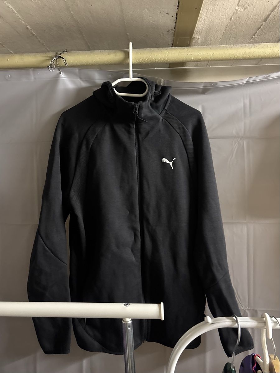 Vestes: Puma Jacke Grösse M – D'occasion à Basel par kleinerprinz