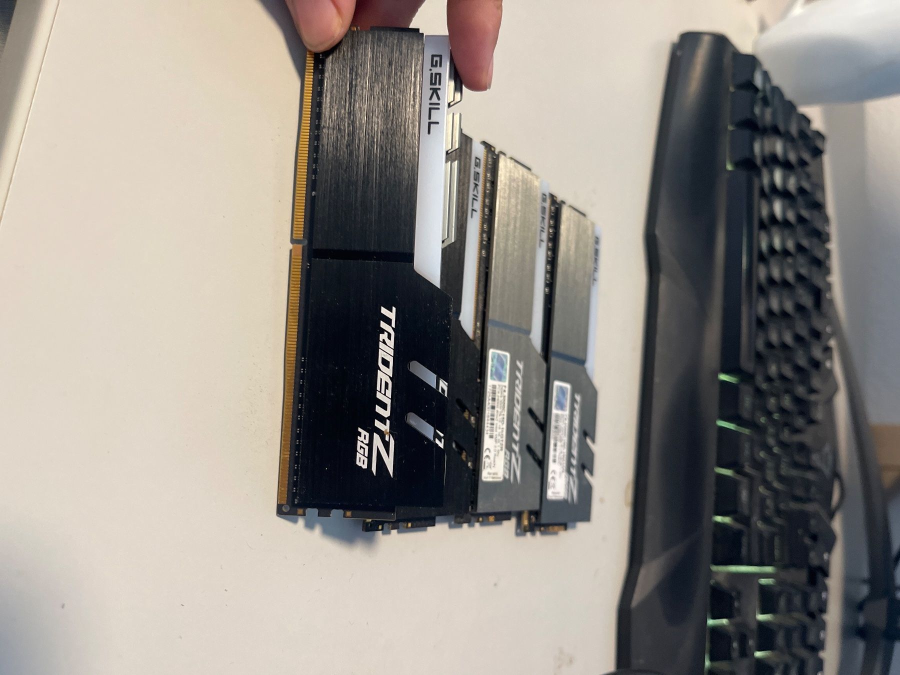 TridenZ RGB 4x8GB DDR4 Ram (Gebraucht) in Inwil für CHF 150 – mit ...