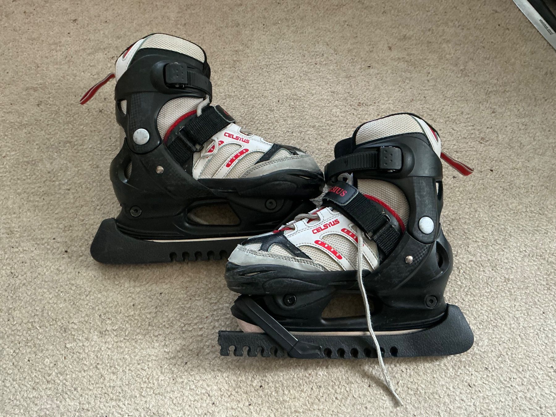Schlittschuhe: Eislaufschuhe Celsius ,weiss schwarz ,gebraucht – Gebraucht aus Jona von Jancy60 3