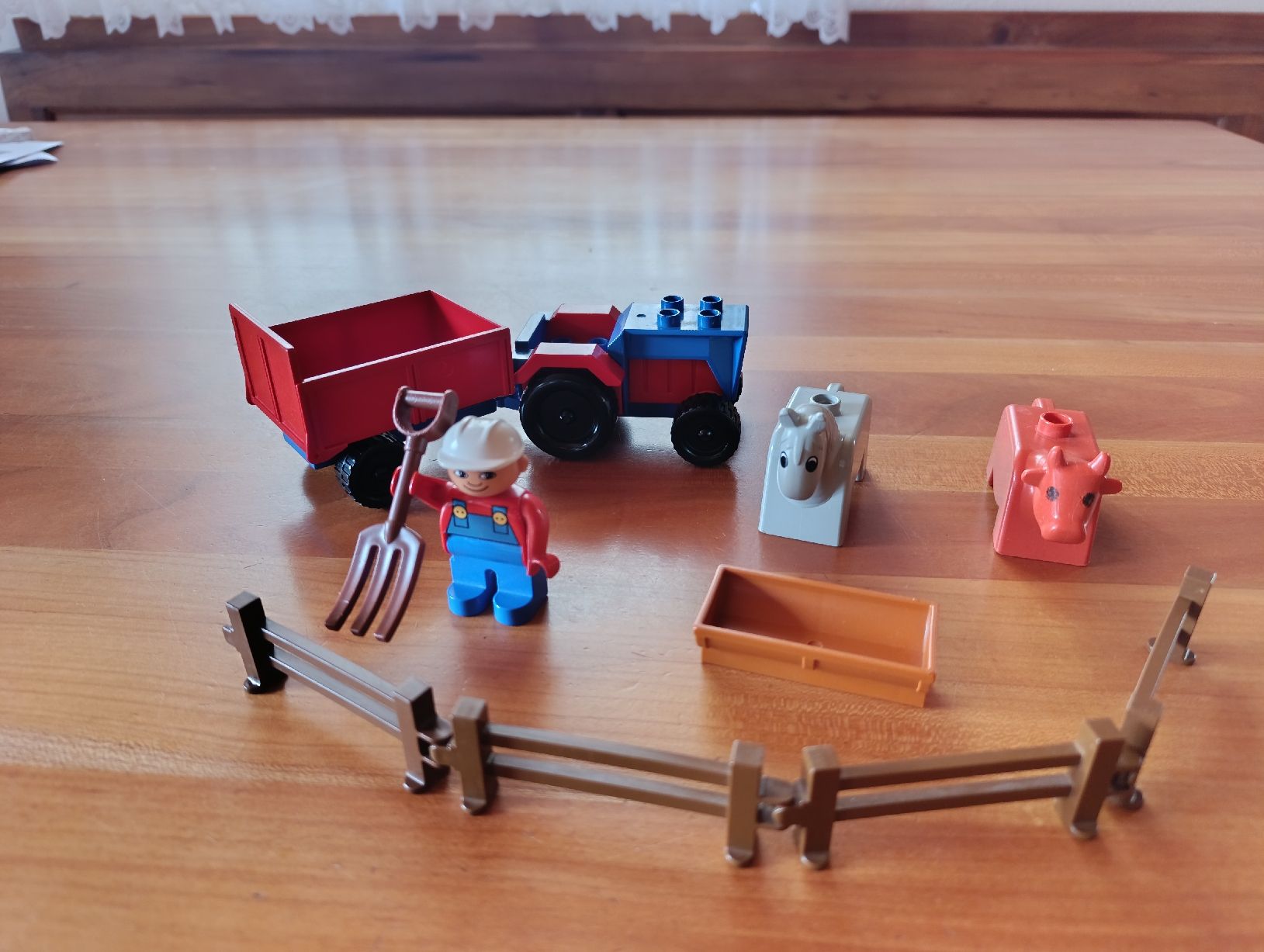 Lego Giocattoli: Lego Duplo Bauer mit Traktor und Tiere  – Usato da Oberarth venduto da sil_9dfs 4