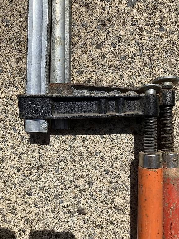 Tutti gli attrezzi: Schraubzwingen 60cm – Usato da Wolfertswil venduto da mb9081 1