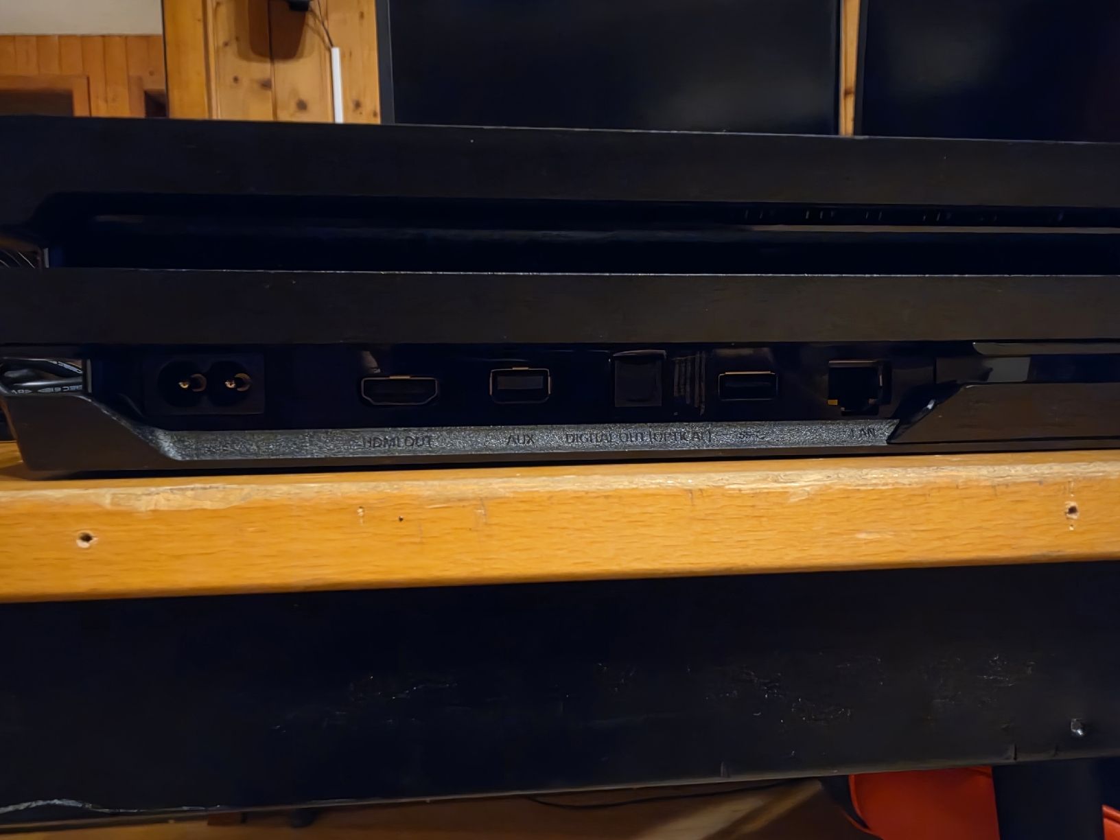 Sony Console: Ps4 Pro mit Firmware 12.02 & allen Kabel und 1Controller  – Usato da Edlibach venduto da sonypower89 3