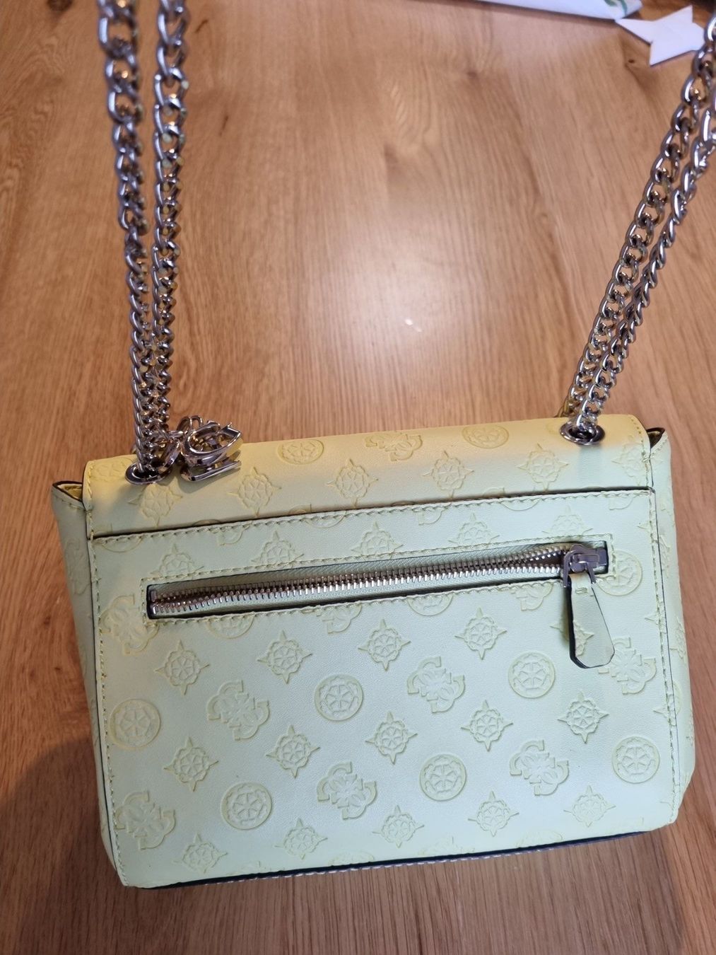 Guess Borse da donna: Tasche Guess – Usato da Thun venduto da Vesna27 3