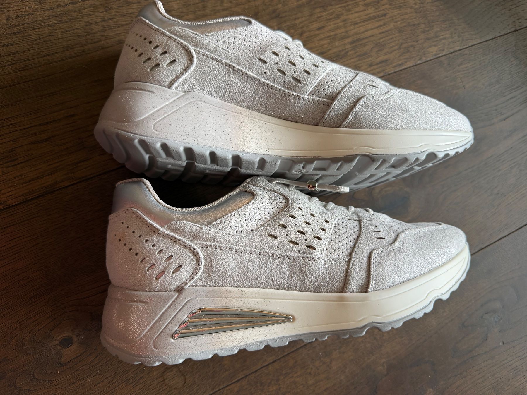Scarpe da donna: VENICE Sneaker Damen silber Grösse 39 NEU – Nuovo (secondo la descrizione) da Muttenz venduto da flowers04 3